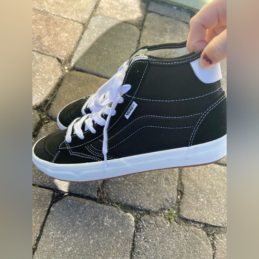 Vans - Picture 8 of 9